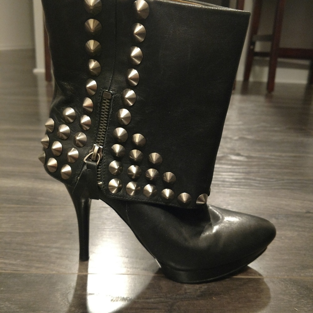 Nine West Moto Spike Boot